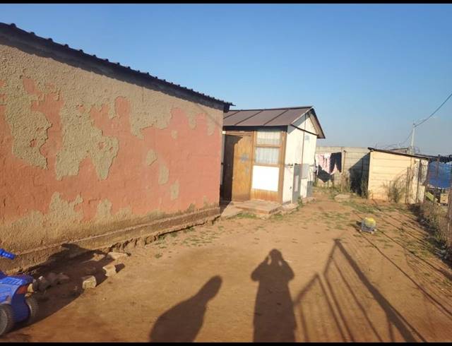 1 BEDROOM HOUSE FOR SALE IN ETWATWA